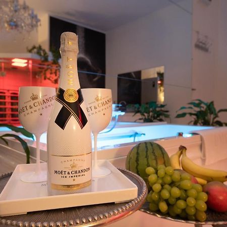 Apartament Sensual Sauna&Jacuzzi Poznan Stare Miasto Poznań Exterior foto